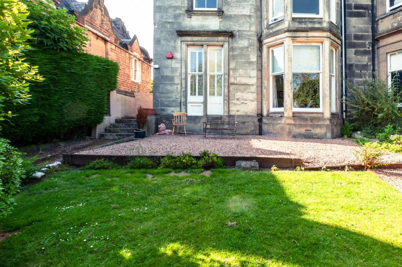 House On The Hill * Dundee